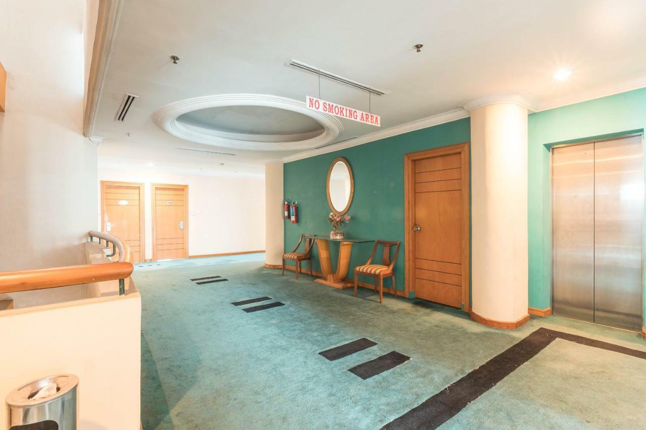 Hotel Bulevar Tanjung Duren Jakarta Exteriör bild