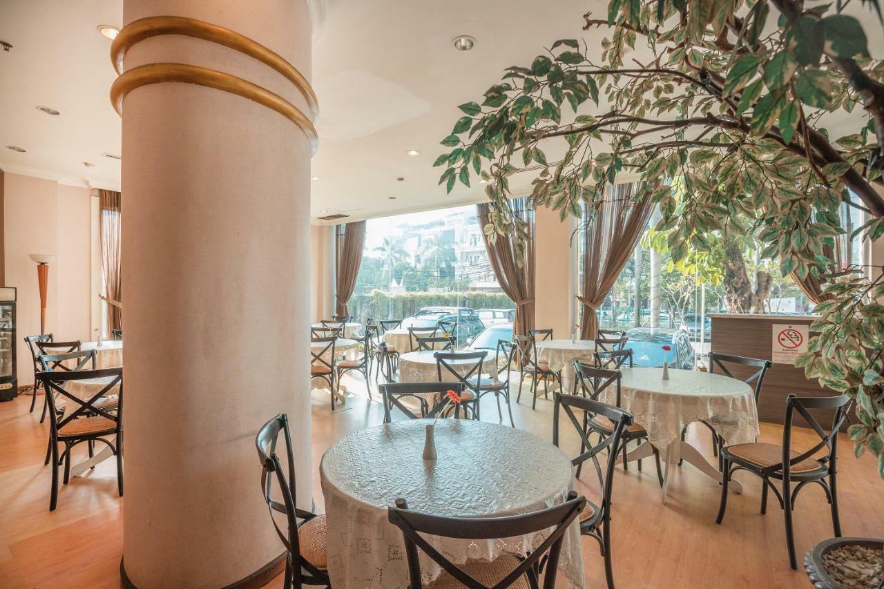 Hotel Bulevar Tanjung Duren Jakarta Exteriör bild