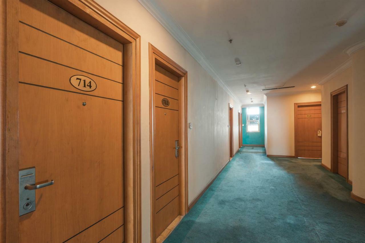 Hotel Bulevar Tanjung Duren Jakarta Exteriör bild