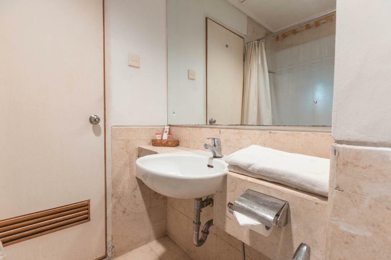 Hotel Bulevar Tanjung Duren Jakarta Exteriör bild
