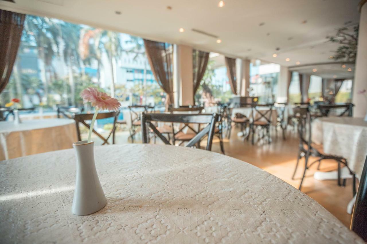 Hotel Bulevar Tanjung Duren Jakarta Exteriör bild