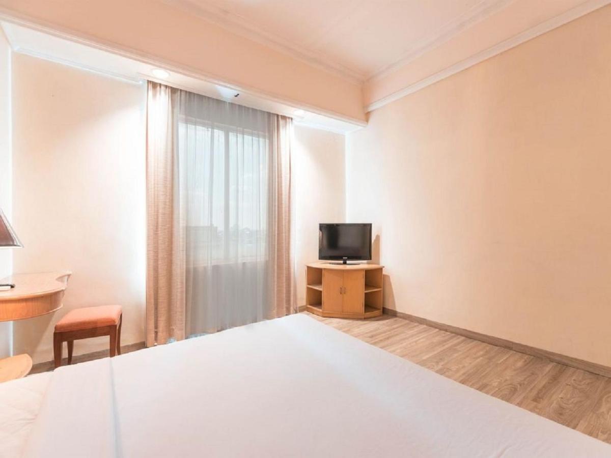 Hotel Bulevar Tanjung Duren Jakarta Exteriör bild