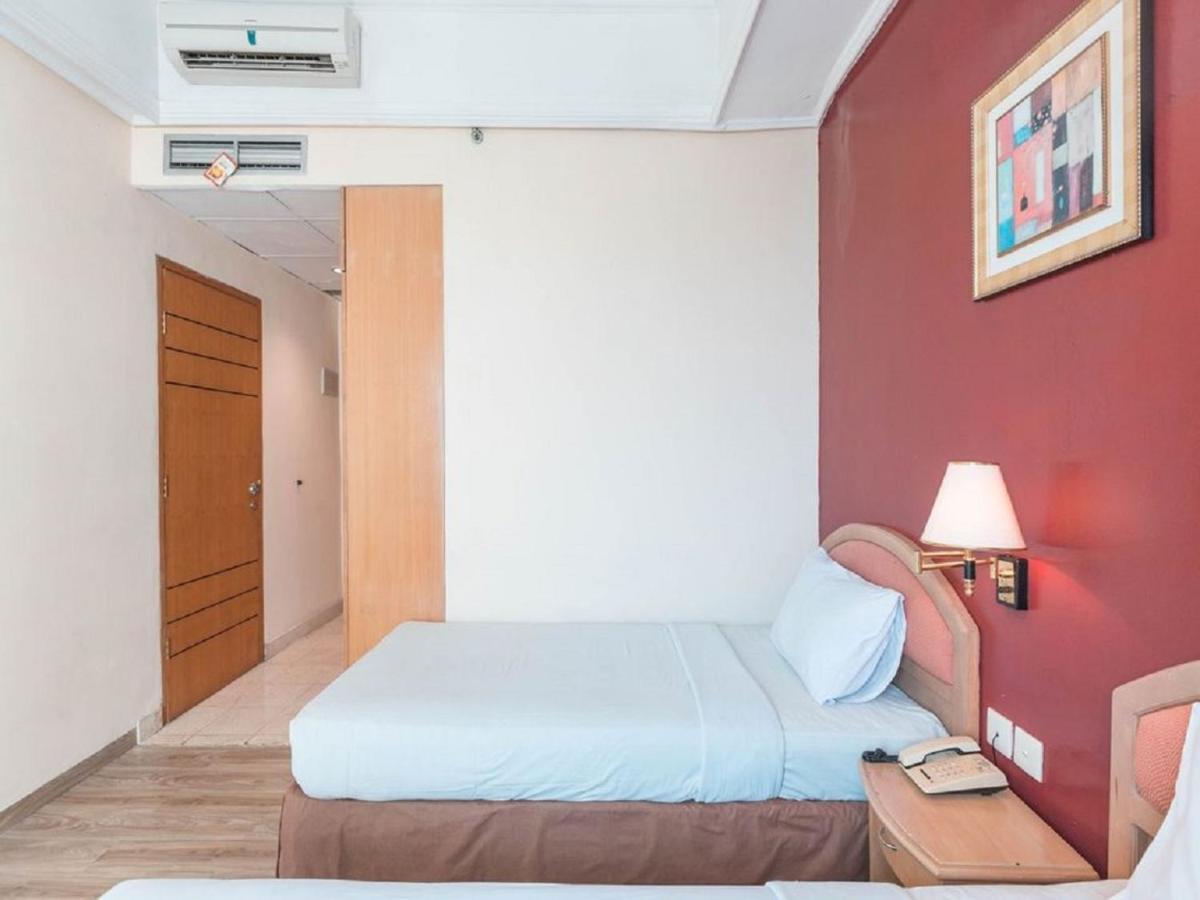 Hotel Bulevar Tanjung Duren Jakarta Exteriör bild